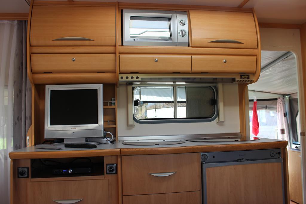 Caravan 'T Koekoeksnest Aagtekerke Quarto foto